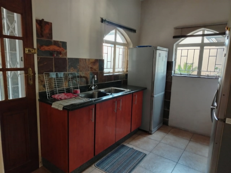 6 Bedroom Property for Sale in Three Rivers Gauteng