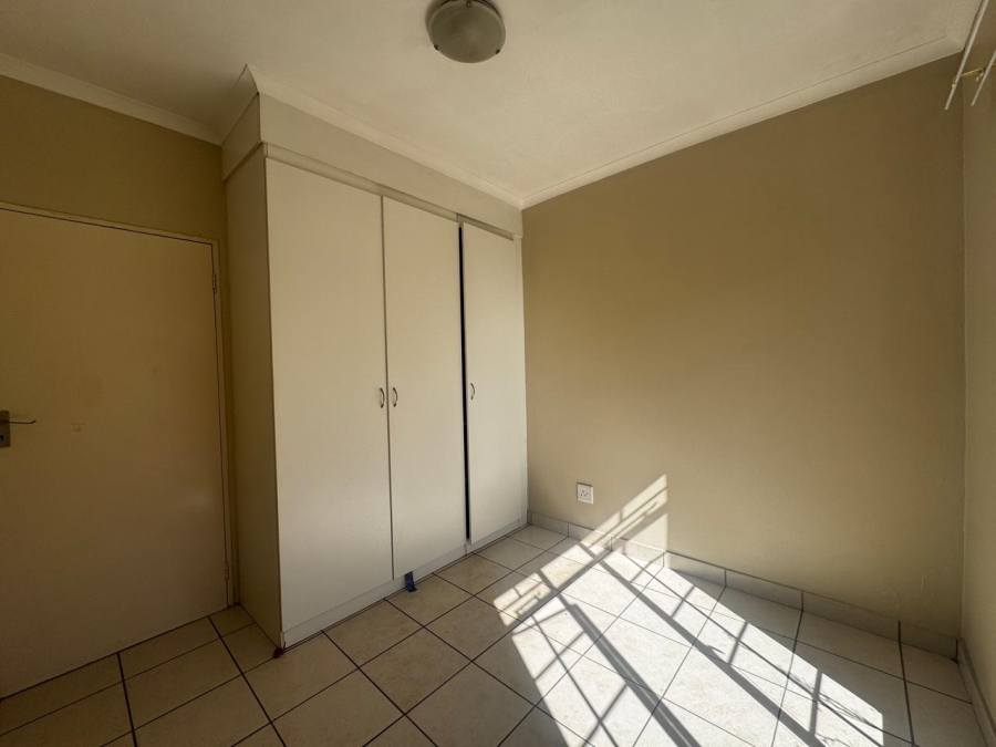 To Let 2 Bedroom Property for Rent in Summerfields Estate Gauteng
