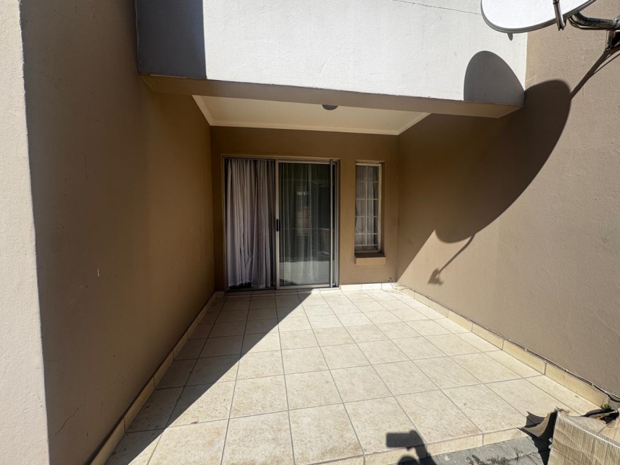 To Let 2 Bedroom Property for Rent in Summerfields Estate Gauteng