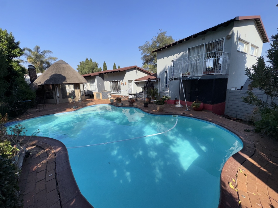 3 Bedroom Property for Sale in Roodekrans Gauteng