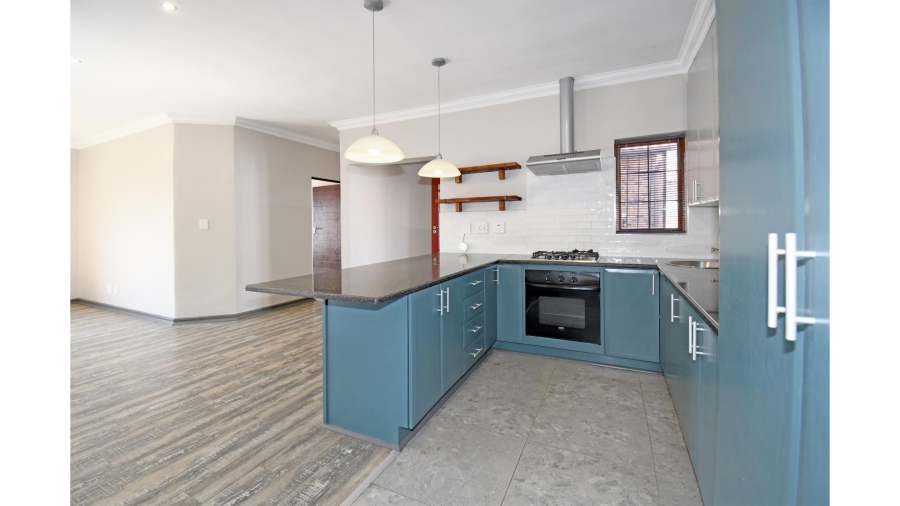 3 Bedroom Property for Sale in Thatchfield Hills Gauteng