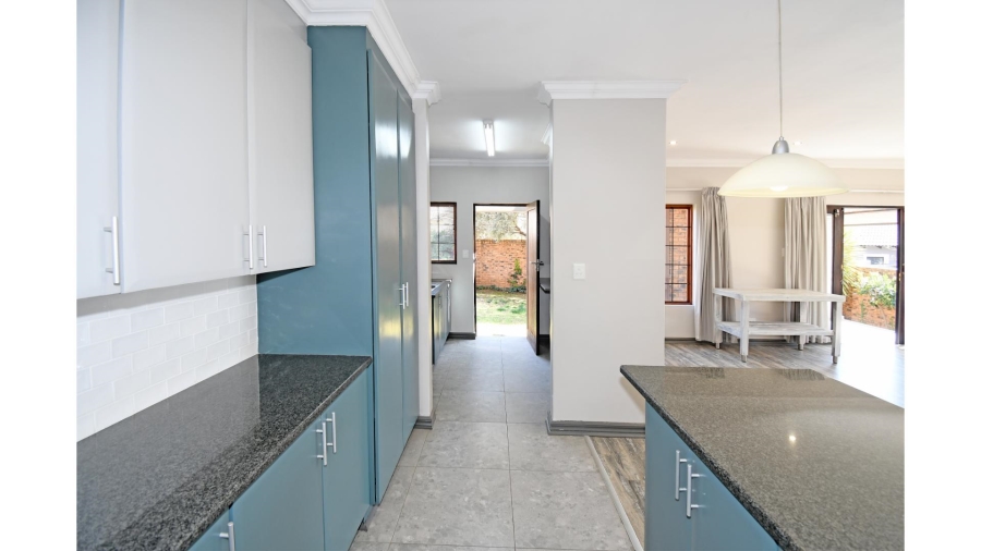 3 Bedroom Property for Sale in Thatchfield Hills Gauteng