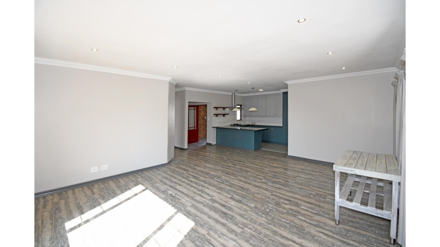 3 Bedroom Property for Sale in Thatchfield Hills Gauteng