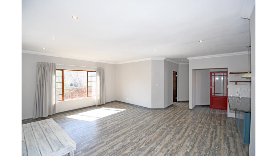 3 Bedroom Property for Sale in Thatchfield Hills Gauteng