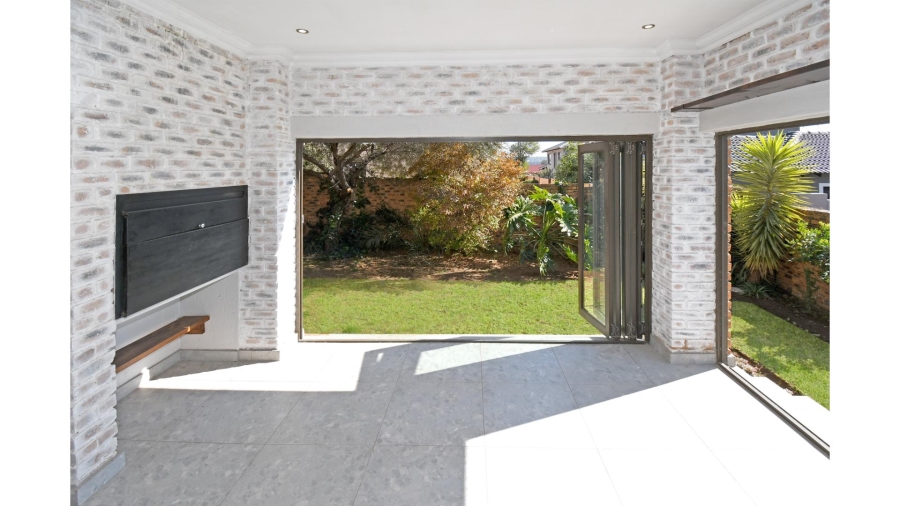 3 Bedroom Property for Sale in Thatchfield Hills Gauteng