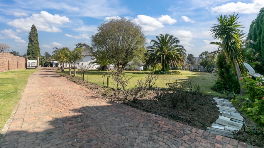 6 Bedroom Property for Sale in Glen Austin Gauteng