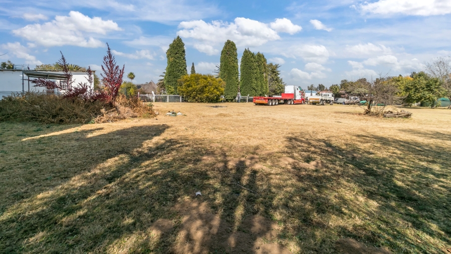 6 Bedroom Property for Sale in Glen Austin Gauteng