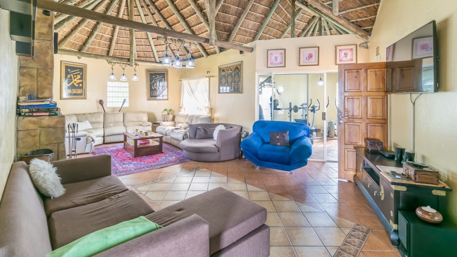6 Bedroom Property for Sale in Glen Austin Gauteng