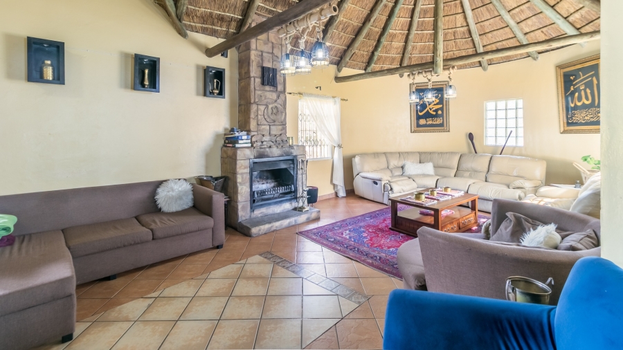 6 Bedroom Property for Sale in Glen Austin Gauteng