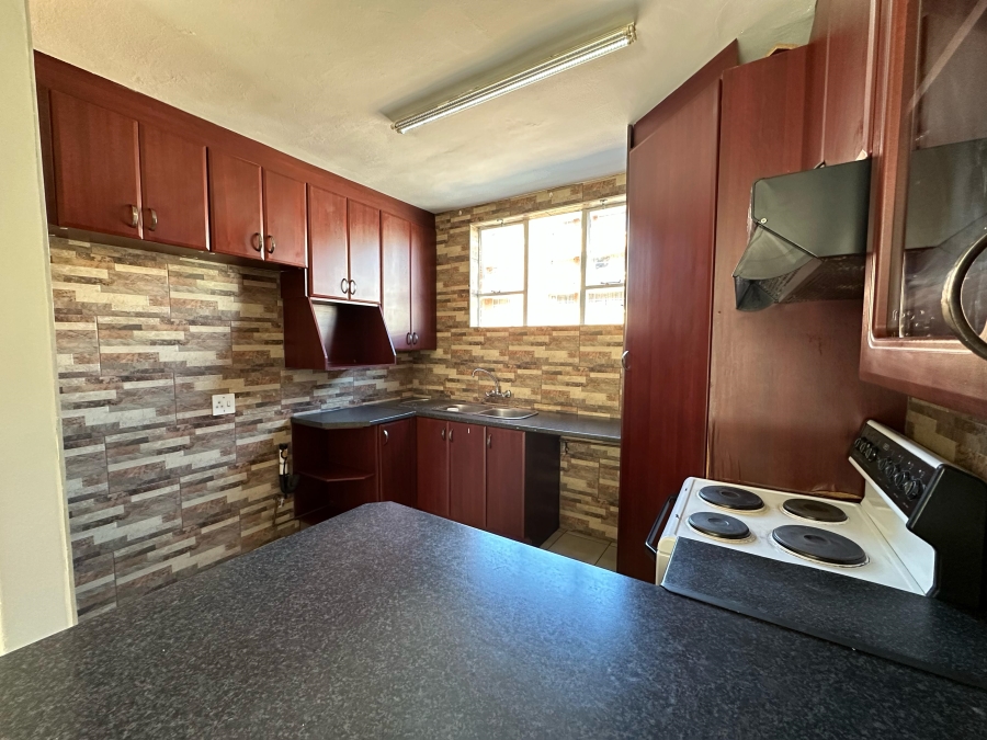 2 Bedroom Property for Sale in Wonderboom South Gauteng