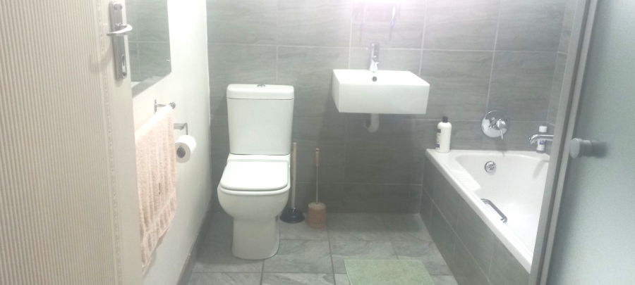 3 Bedroom Property for Sale in Selcourt Gauteng