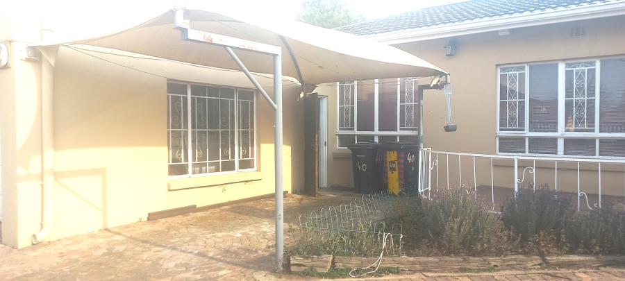 3 Bedroom Property for Sale in Selcourt Gauteng