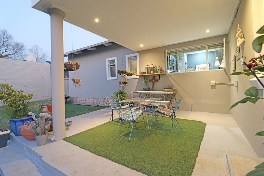 5 Bedroom Property for Sale in Lakeside Gauteng