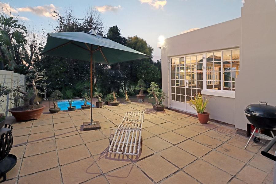5 Bedroom Property for Sale in Lakeside Gauteng