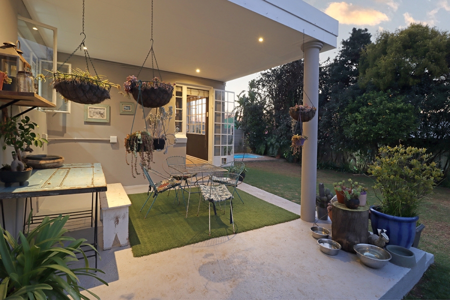 5 Bedroom Property for Sale in Lakeside Gauteng