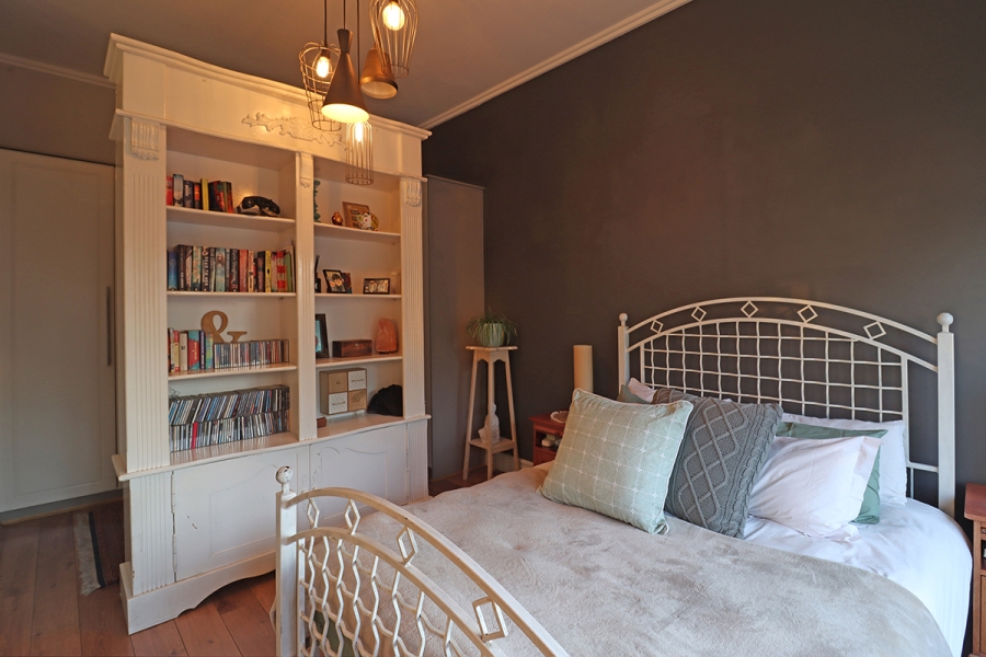 5 Bedroom Property for Sale in Lakeside Gauteng