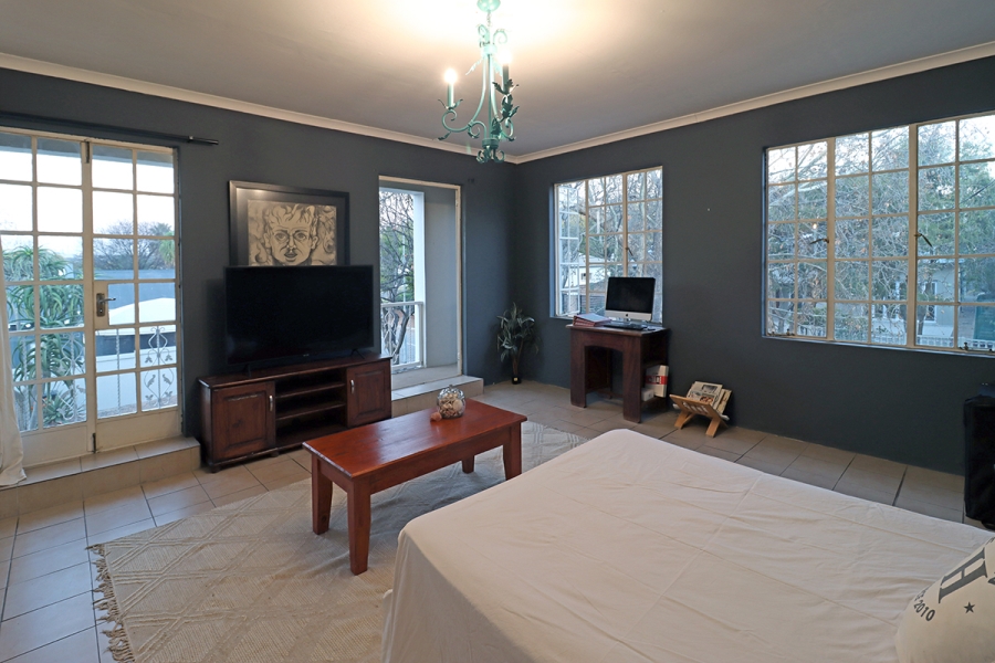 5 Bedroom Property for Sale in Lakeside Gauteng