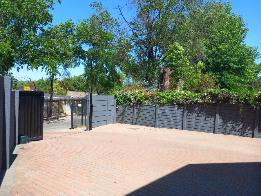 To Let 3 Bedroom Property for Rent in Blairgowrie Gauteng