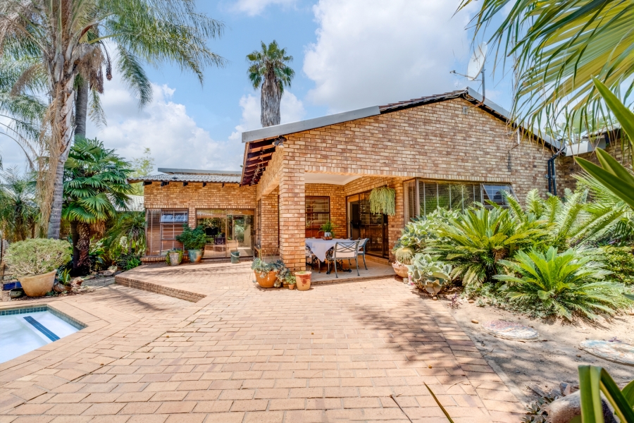 4 Bedroom Property for Sale in Northwold Gauteng