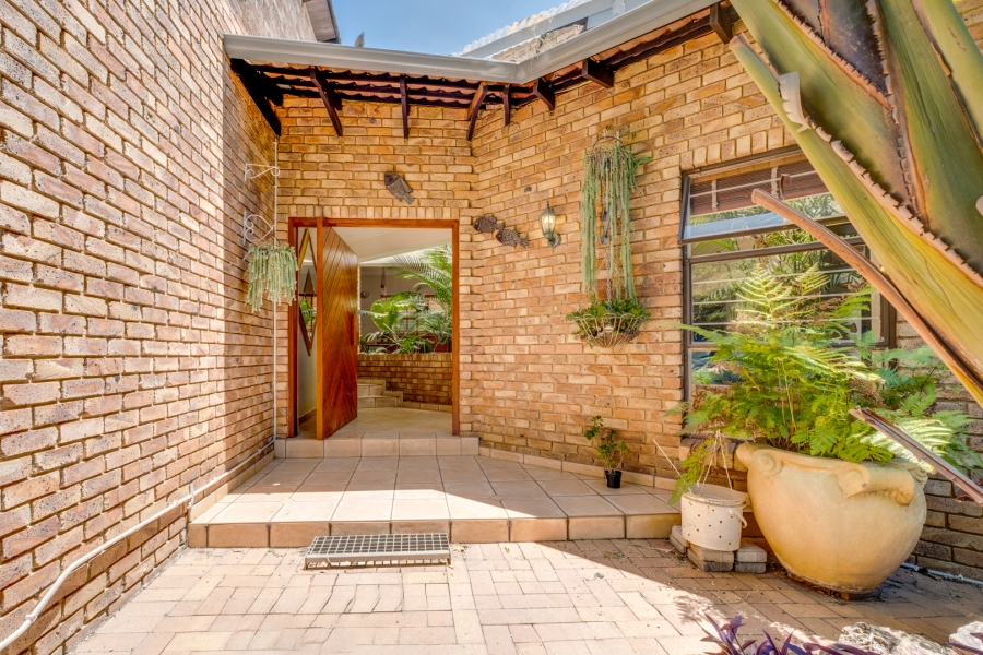 4 Bedroom Property for Sale in Northwold Gauteng