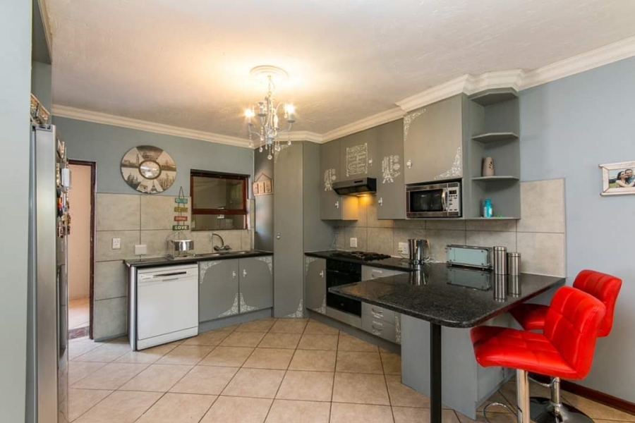 To Let 3 Bedroom Property for Rent in Noordheuwel Gauteng