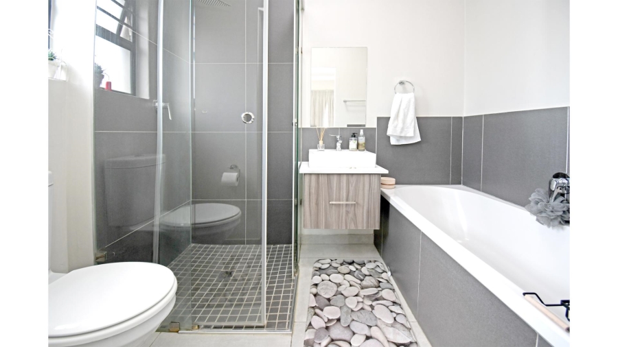 2 Bedroom Property for Sale in Kyalami Gauteng