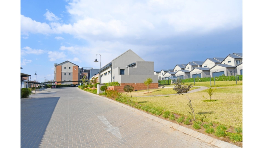 2 Bedroom Property for Sale in Kyalami Gauteng