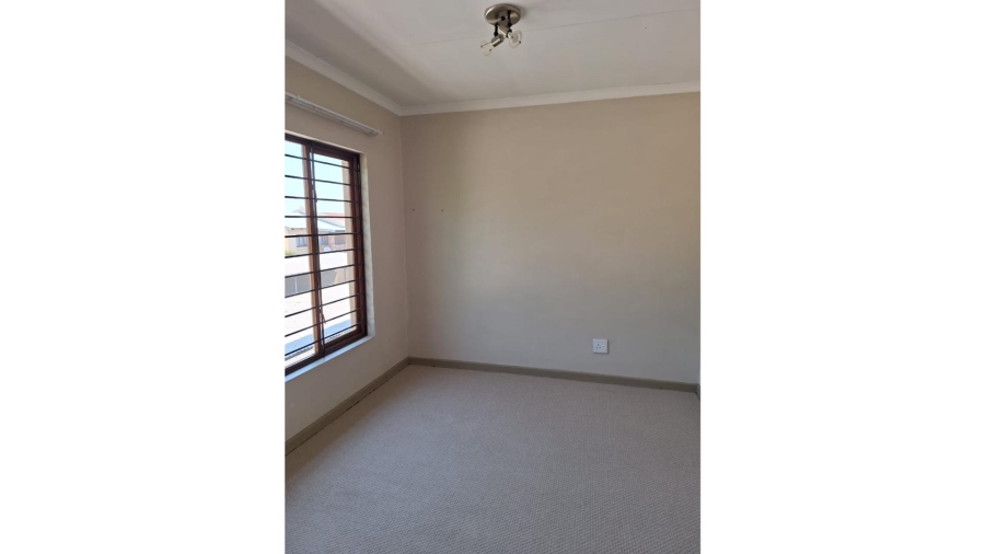 2 Bedroom Property for Sale in Vorna Valley Gauteng