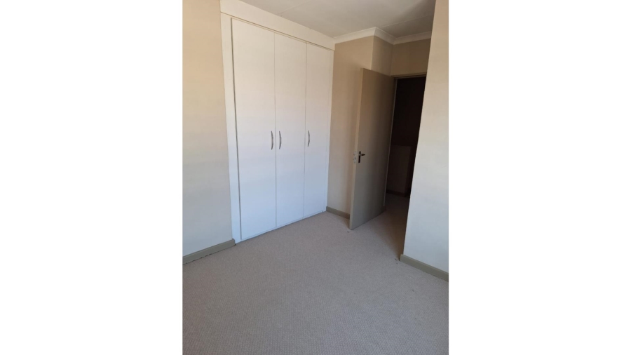 2 Bedroom Property for Sale in Vorna Valley Gauteng
