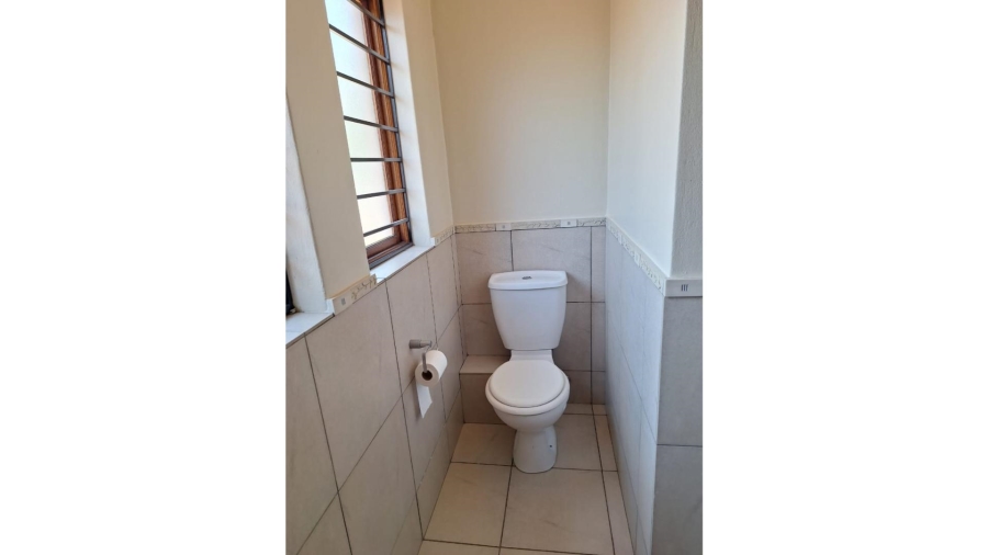 2 Bedroom Property for Sale in Vorna Valley Gauteng
