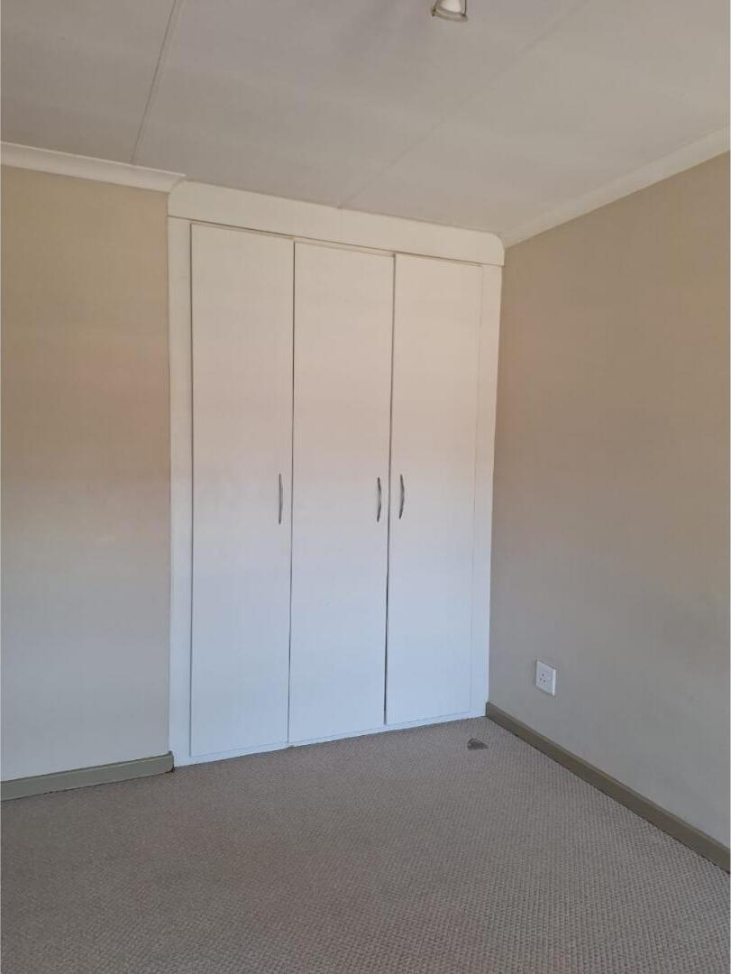 2 Bedroom Property for Sale in Vorna Valley Gauteng