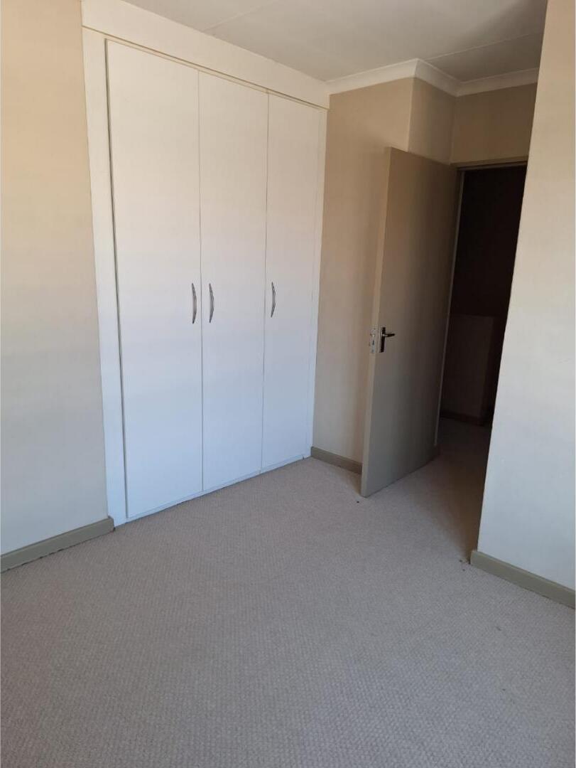 2 Bedroom Property for Sale in Vorna Valley Gauteng