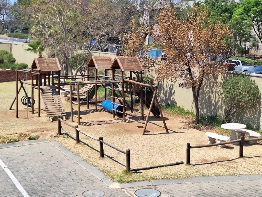 2 Bedroom Property for Sale in Vorna Valley Gauteng