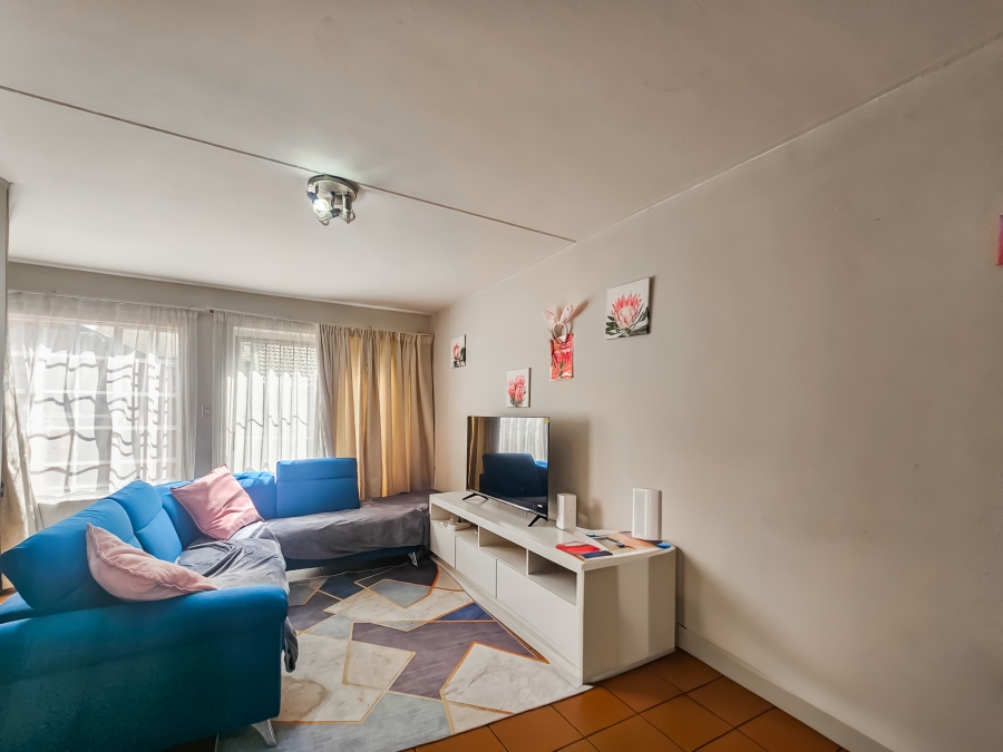 2 Bedroom Property for Sale in Weavind Park Gauteng