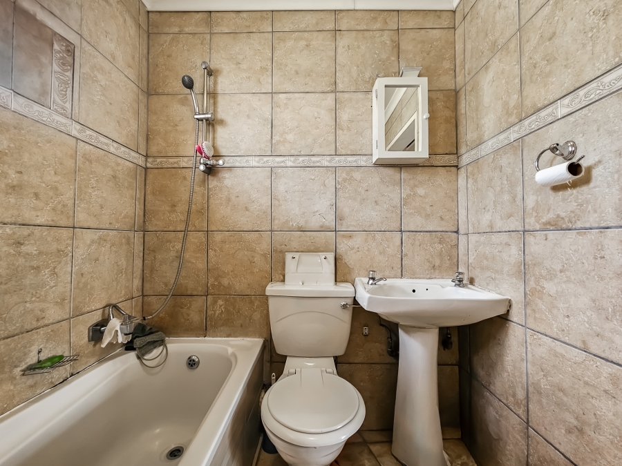 2 Bedroom Property for Sale in Weavind Park Gauteng
