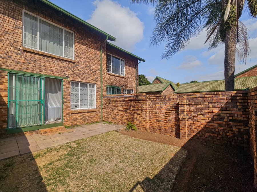 2 Bedroom Property for Sale in Weavind Park Gauteng