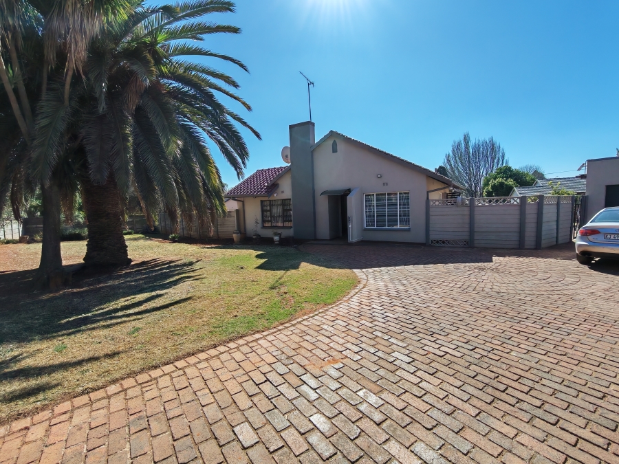 4 Bedroom Property for Sale in Birch Acres Gauteng