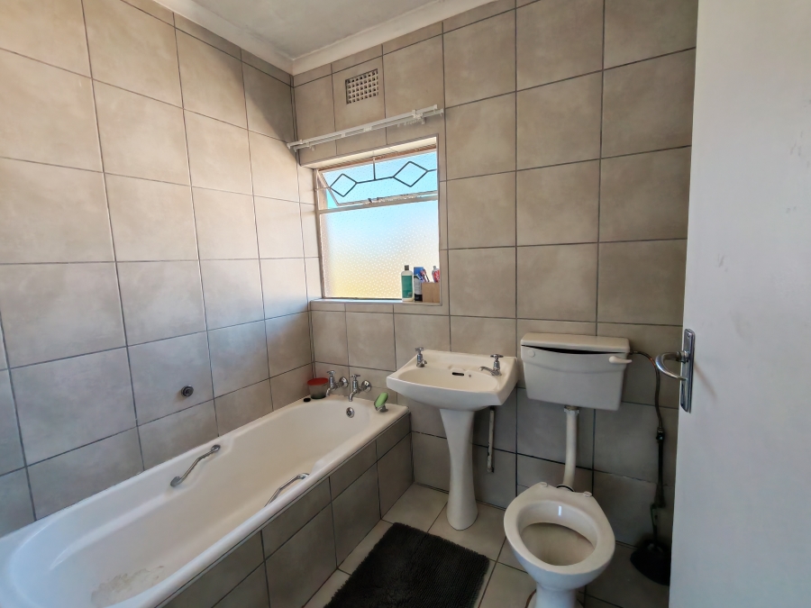 4 Bedroom Property for Sale in Birch Acres Gauteng