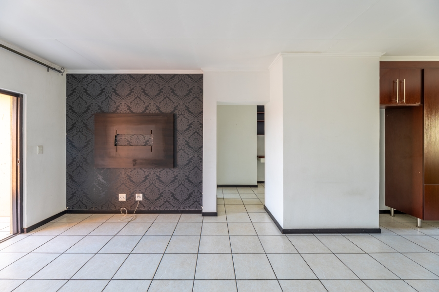 2 Bedroom Property for Sale in Sunninghill Gauteng