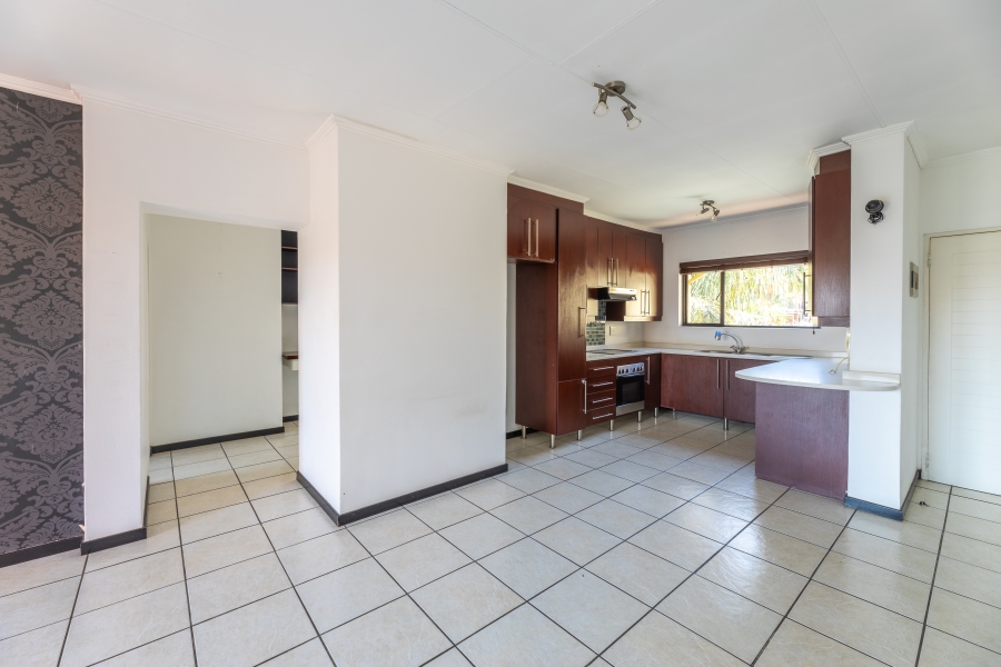 2 Bedroom Property for Sale in Sunninghill Gauteng