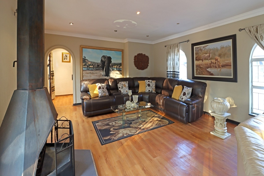 6 Bedroom Property for Sale in Bryanston Gauteng