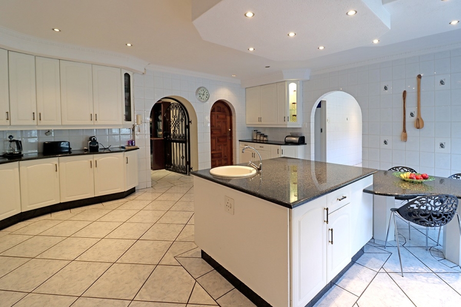 6 Bedroom Property for Sale in Bryanston Gauteng