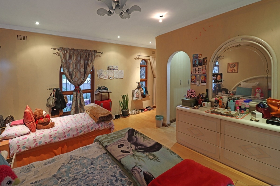 6 Bedroom Property for Sale in Bryanston Gauteng