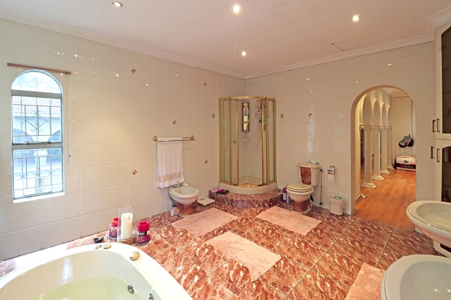 6 Bedroom Property for Sale in Bryanston Gauteng