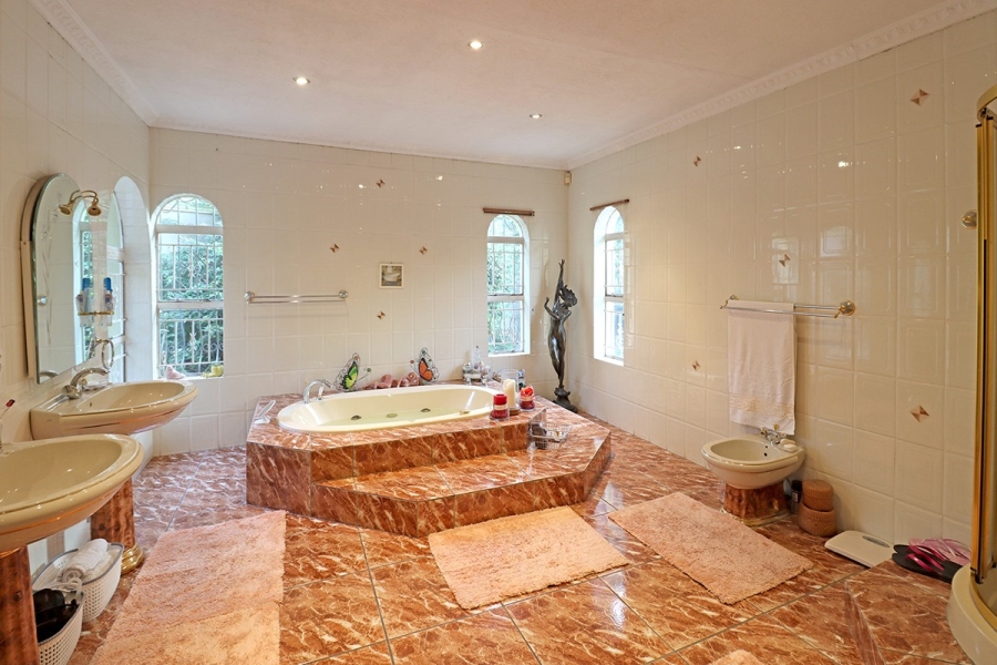 6 Bedroom Property for Sale in Bryanston Gauteng