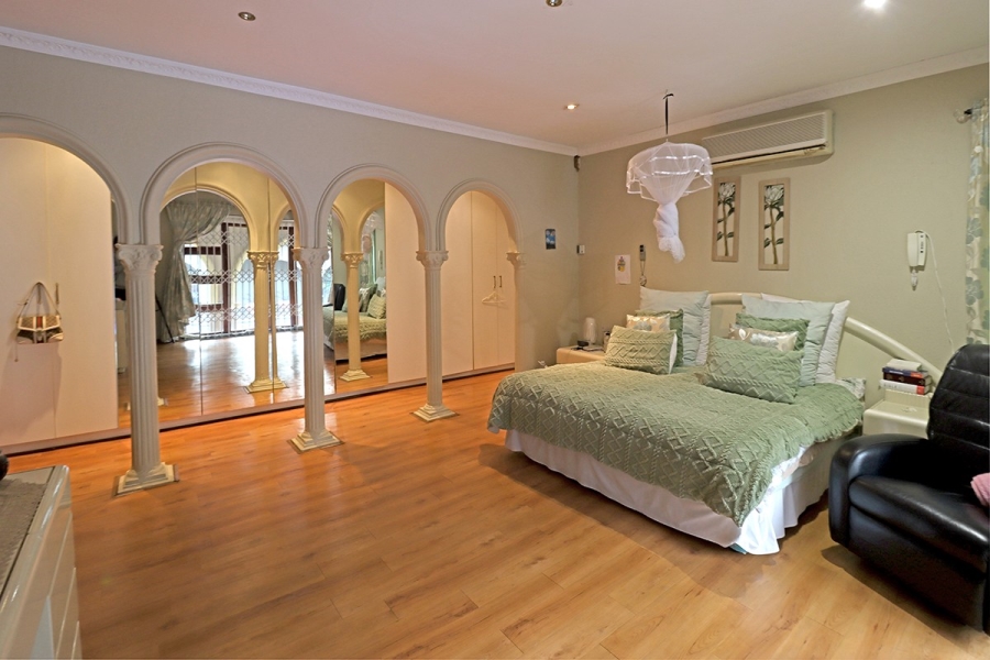 6 Bedroom Property for Sale in Bryanston Gauteng