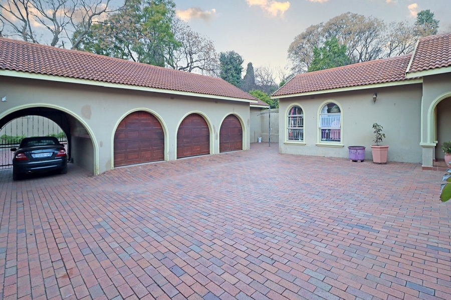 6 Bedroom Property for Sale in Bryanston Gauteng
