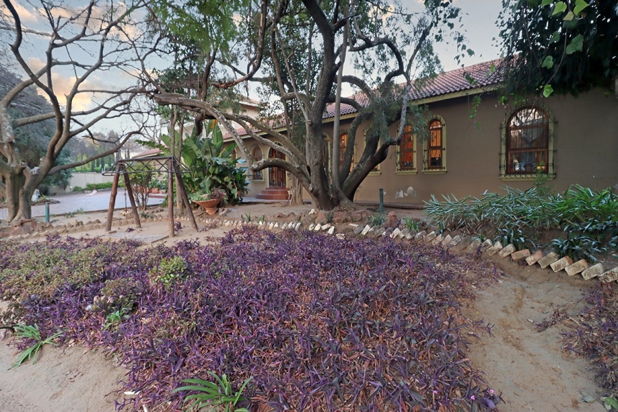 6 Bedroom Property for Sale in Bryanston Gauteng