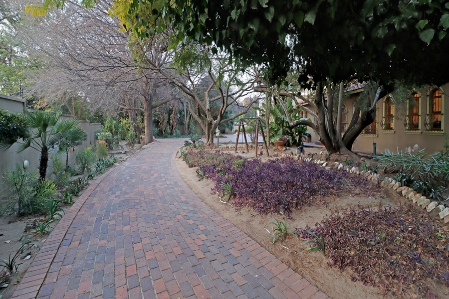 6 Bedroom Property for Sale in Bryanston Gauteng