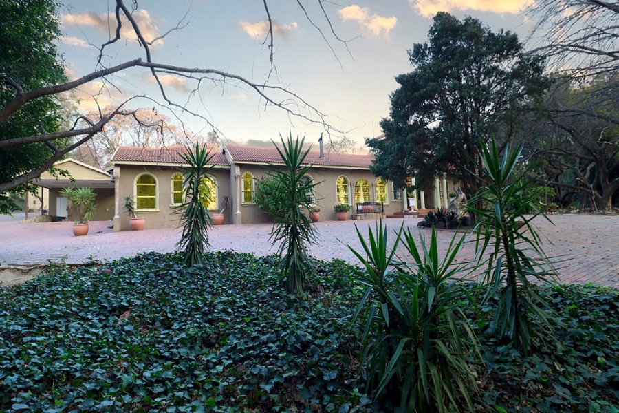 6 Bedroom Property for Sale in Bryanston Gauteng